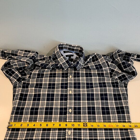 Banana Republic Men's Medium Grant Fit Custom 078 Wash Shirt - Picture 10 of 12